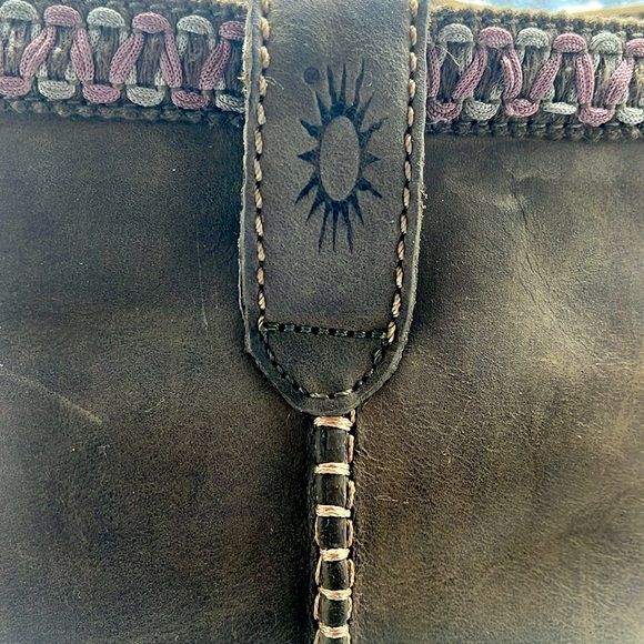 UGG Swell Leather Tall Boots Pull on Sheepskin Lining Brown Size 9 Western Boho - Picture 7 of 17